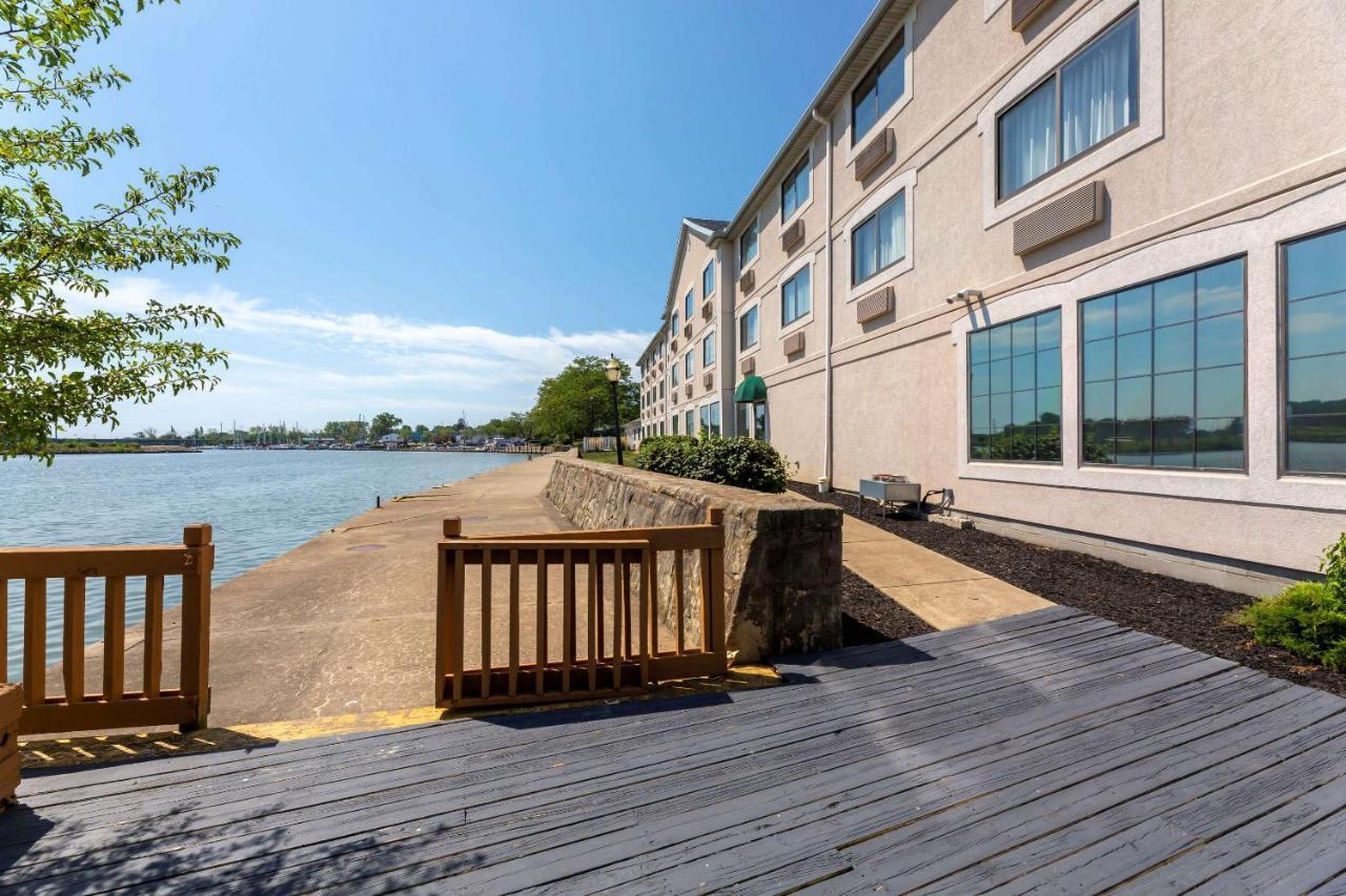 Comfort Inn River'S Edge Huron Luaran gambar